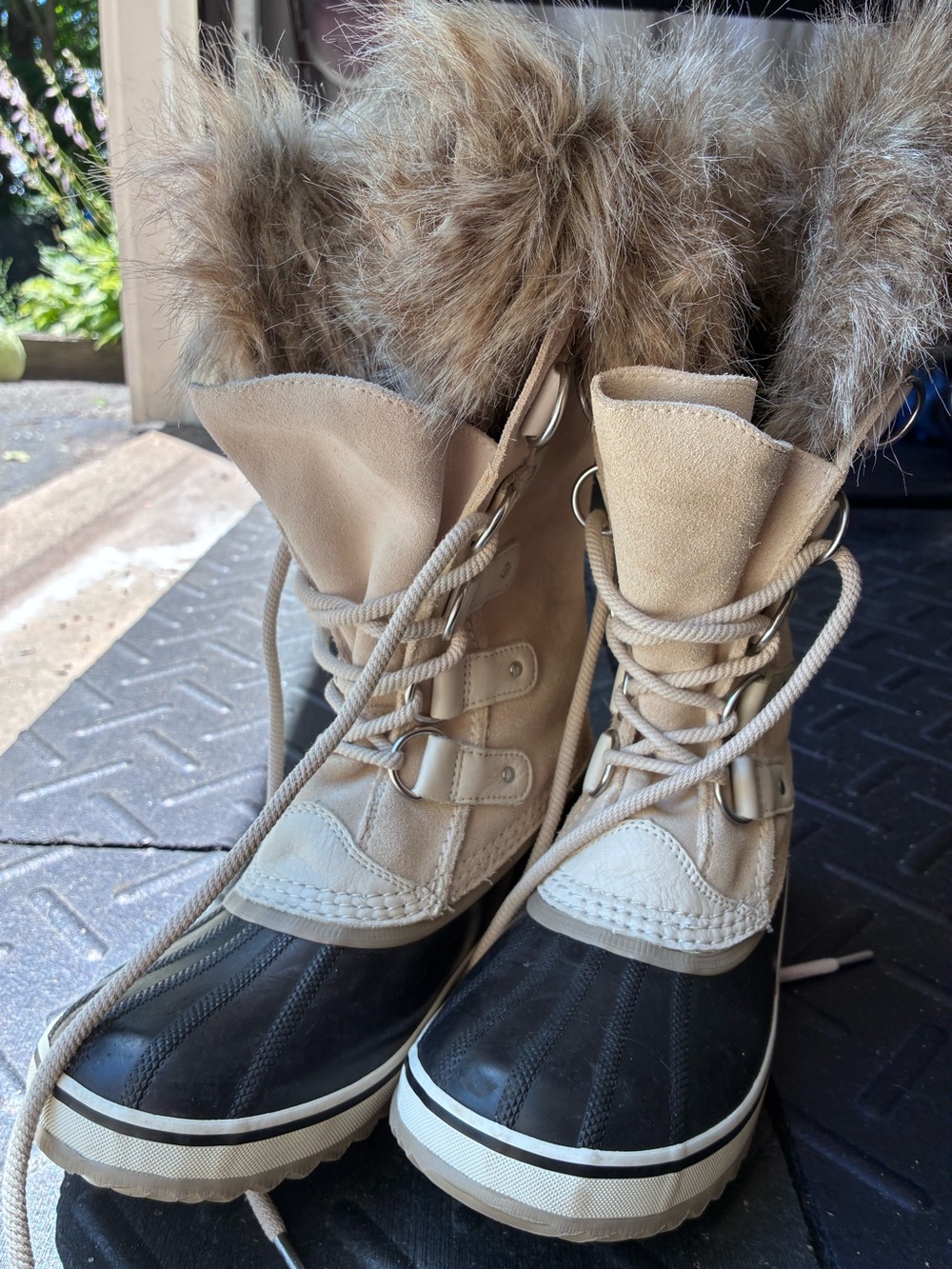 SOREL- Joan of Arctic Waterproof Boot WOMENS- SZ 8.5 US 39.5 EU